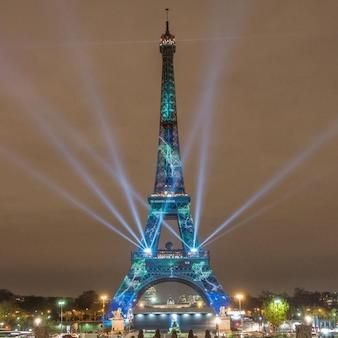 Illumination COP21 One heart One tree © E.Livinec